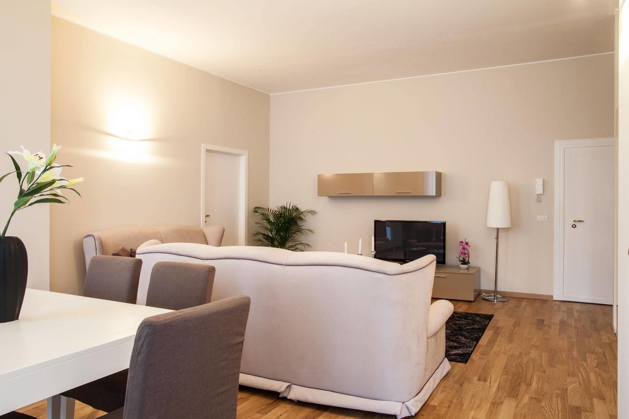 Milan Royal Suites Buitenkant foto