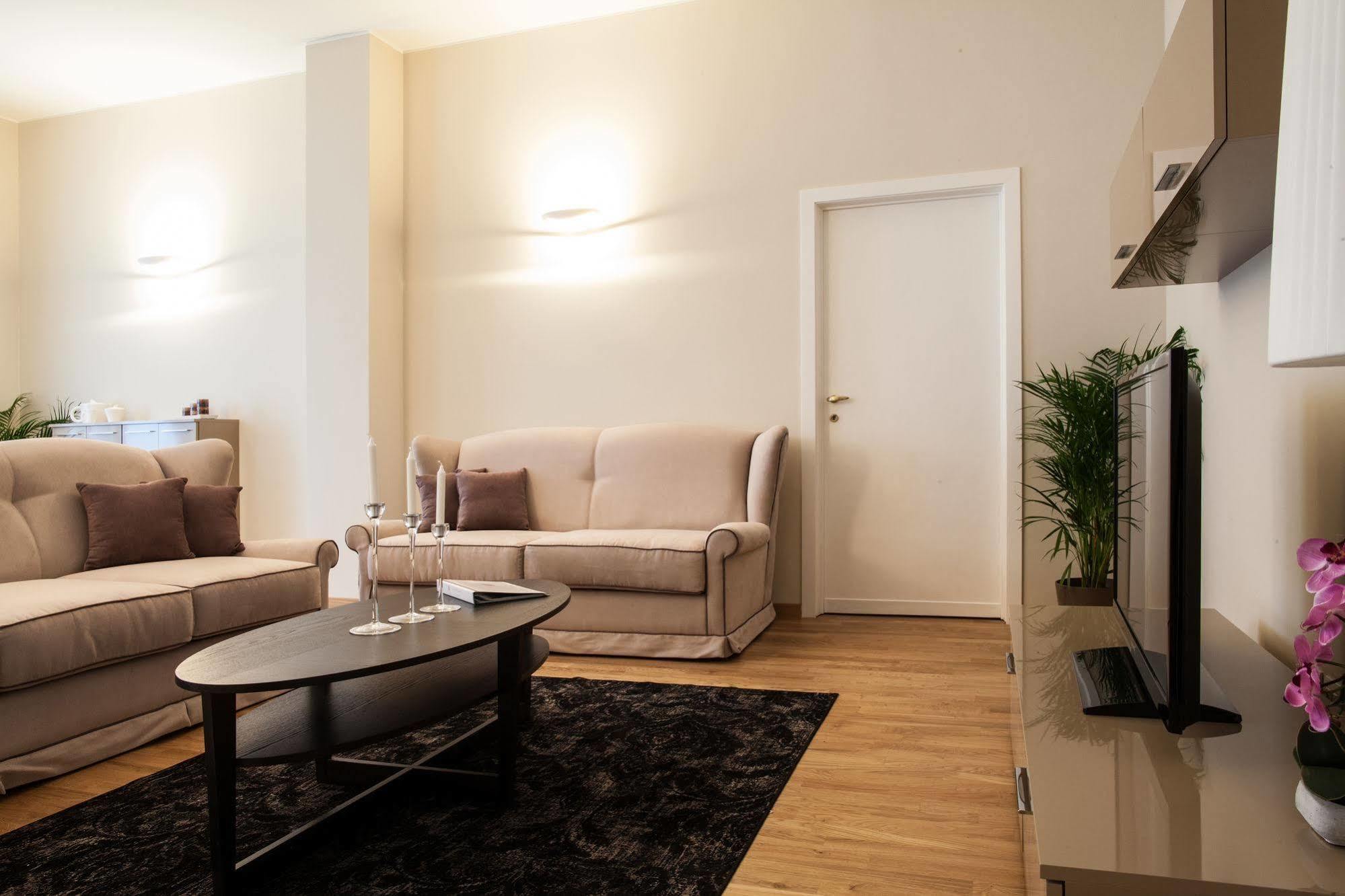 Milan Royal Suites Buitenkant foto