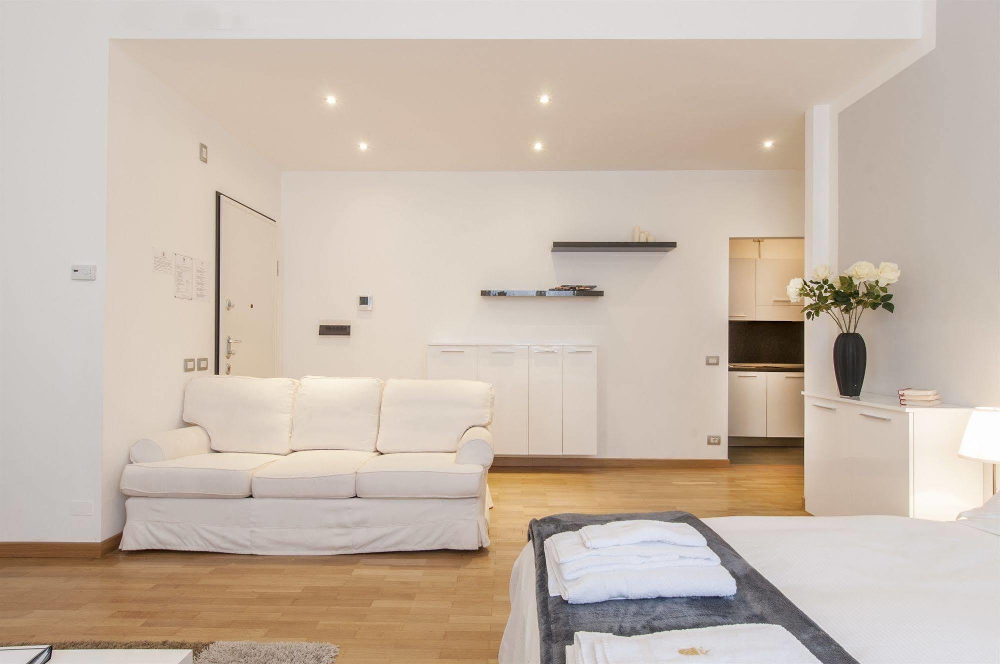 Milan Royal Suites Buitenkant foto