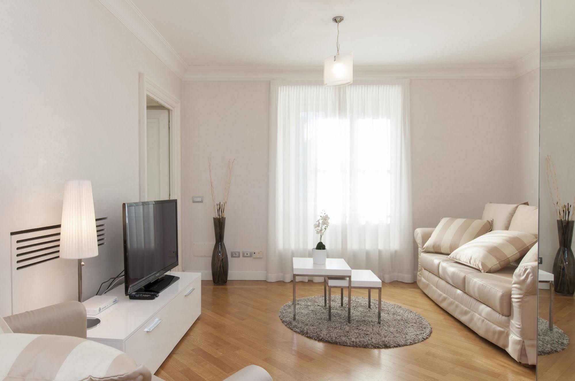 Milan Royal Suites Buitenkant foto