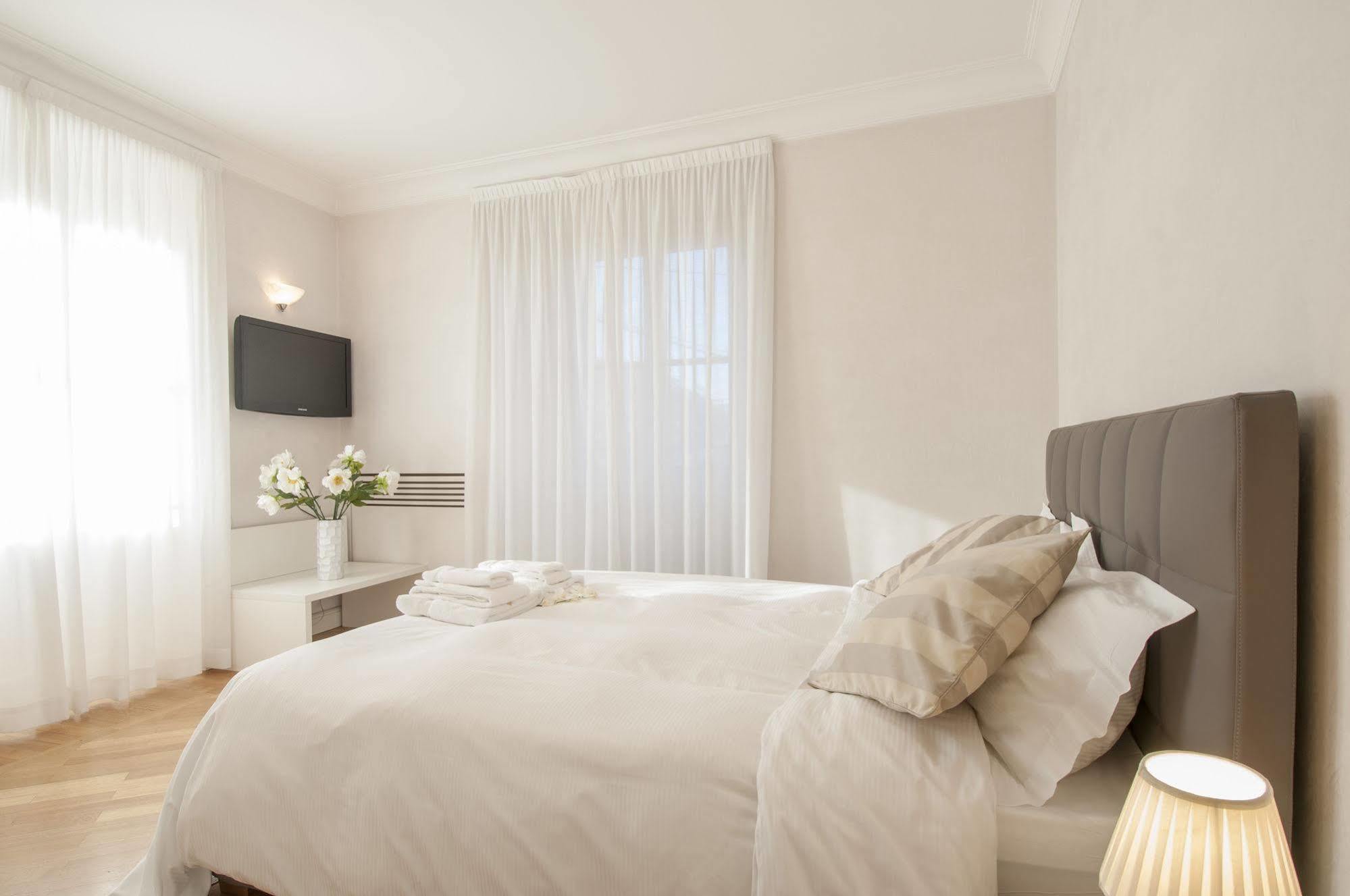 Milan Royal Suites Buitenkant foto